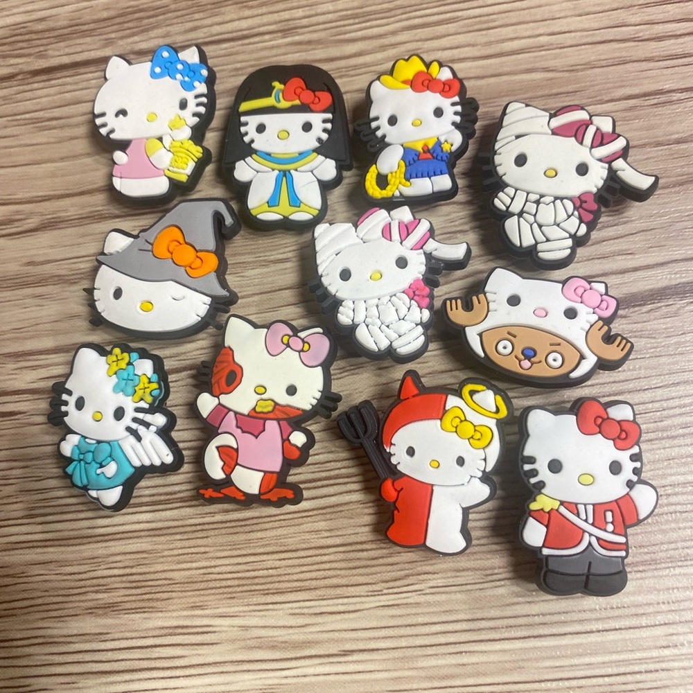 Shoe charms